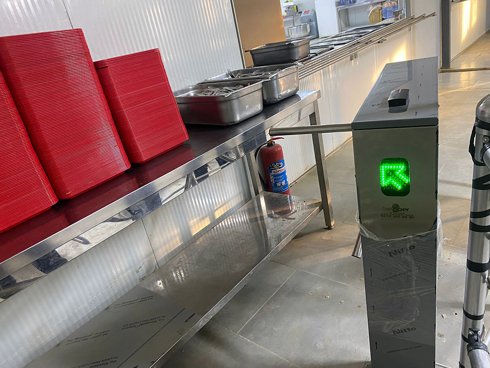 Turnikeli Yemekhane Sistemi Projesi